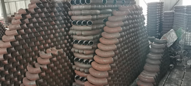 弯管
